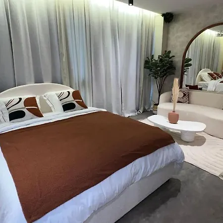 - Sauna Privatif Plein Centre